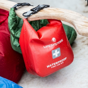 2020-waterproof-first-aid-kit-lifestyle-1