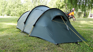 Oppland-2-si-112032-nordisk-classic-tunnel-two-man-tent-forest-green-on-location-3