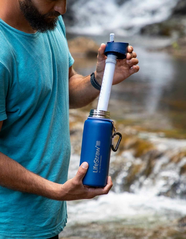 LifeStraw-go-stainless-steel-blue-waterfall-kauai-adam-barker-2025-02-3000x2000-111bcae