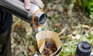 black-blum-insulated-water-bottle-camping-coffee-brew-fresh