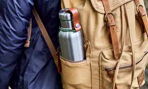 black-blum-insulated-water-bottle-rucksack-hiking