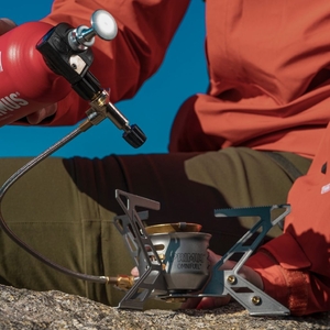 p328988_omnifuel-stove-bottle-pouch_nemo-miklos_2021-11_02