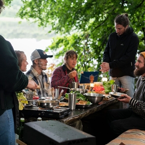 p350160_alika-stove_social-cooking-camping_lisa-lowenborg_2022-10