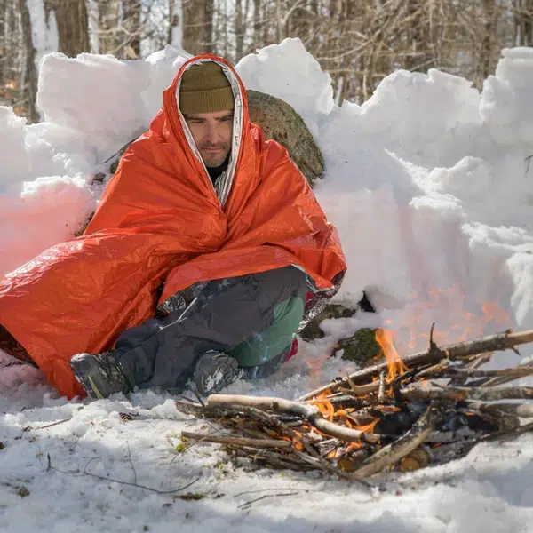 0140-1222-Emergency-Blanket-5-041523