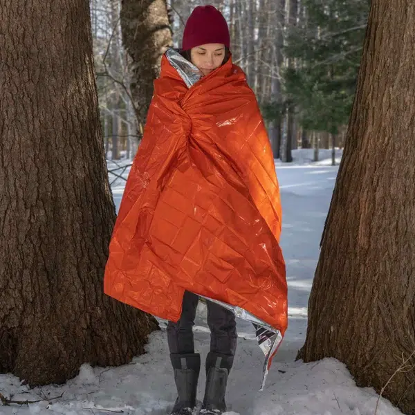 0140-1222-Emergency-Blanket-6-041523