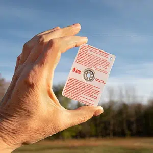 Rescue_Flash_Floating_Mirror_inhand_inuse