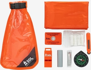 Scout_Survival_Kit_laydown_contents
