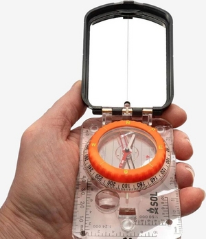 sighting_compass_with_mirror_whitebackground_open_inhand